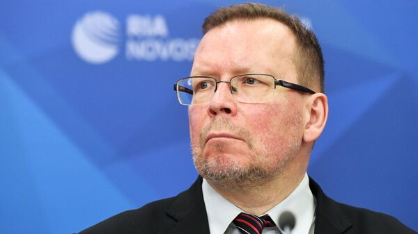 Американист: на Украине все пошло не так, как рассчитывал Вашингтон - Sputnik Латвия