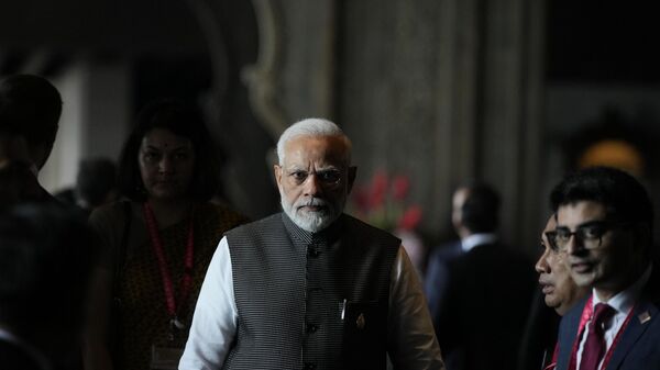 Премьер-министр Индии Нарендра Моди во время саммита G20 на Бали, Индонезия - Sputnik Латвия