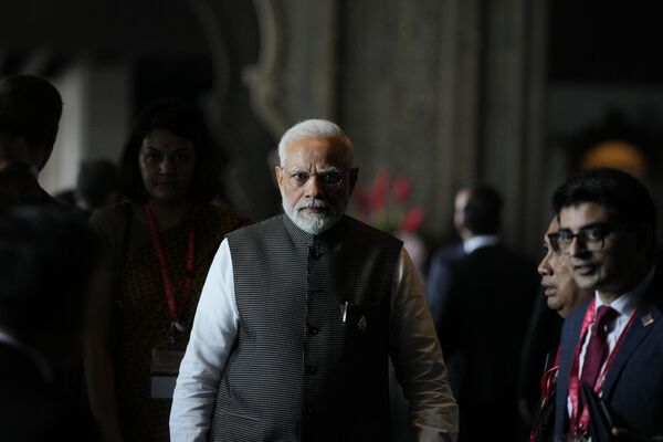 Премьер-министр Индии Нарендра Моди во время саммита G20 на Бали, Индонезия. - Sputnik Латвия