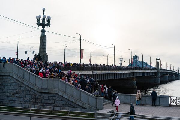 Мероприятие посетили, по данным Госполиции, около 70 тысяч человек. - Sputnik Латвия