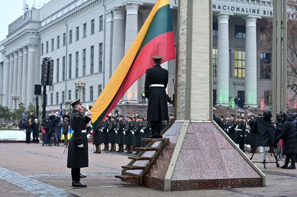 Церемония по традиции началась днем в 12:00. - Sputnik Латвия
