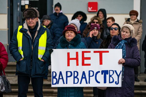 Пикет в защиту памятника Пушкину на Ратушной площади в Риге Пикет в защиту памятника Пушкину на Ратушной площади в Риге - Sputnik Латвия