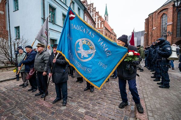 Заявку на проведение шествия подало Лимбажское отделение организации Daugavas vanagi Latvijā. - Sputnik Латвия