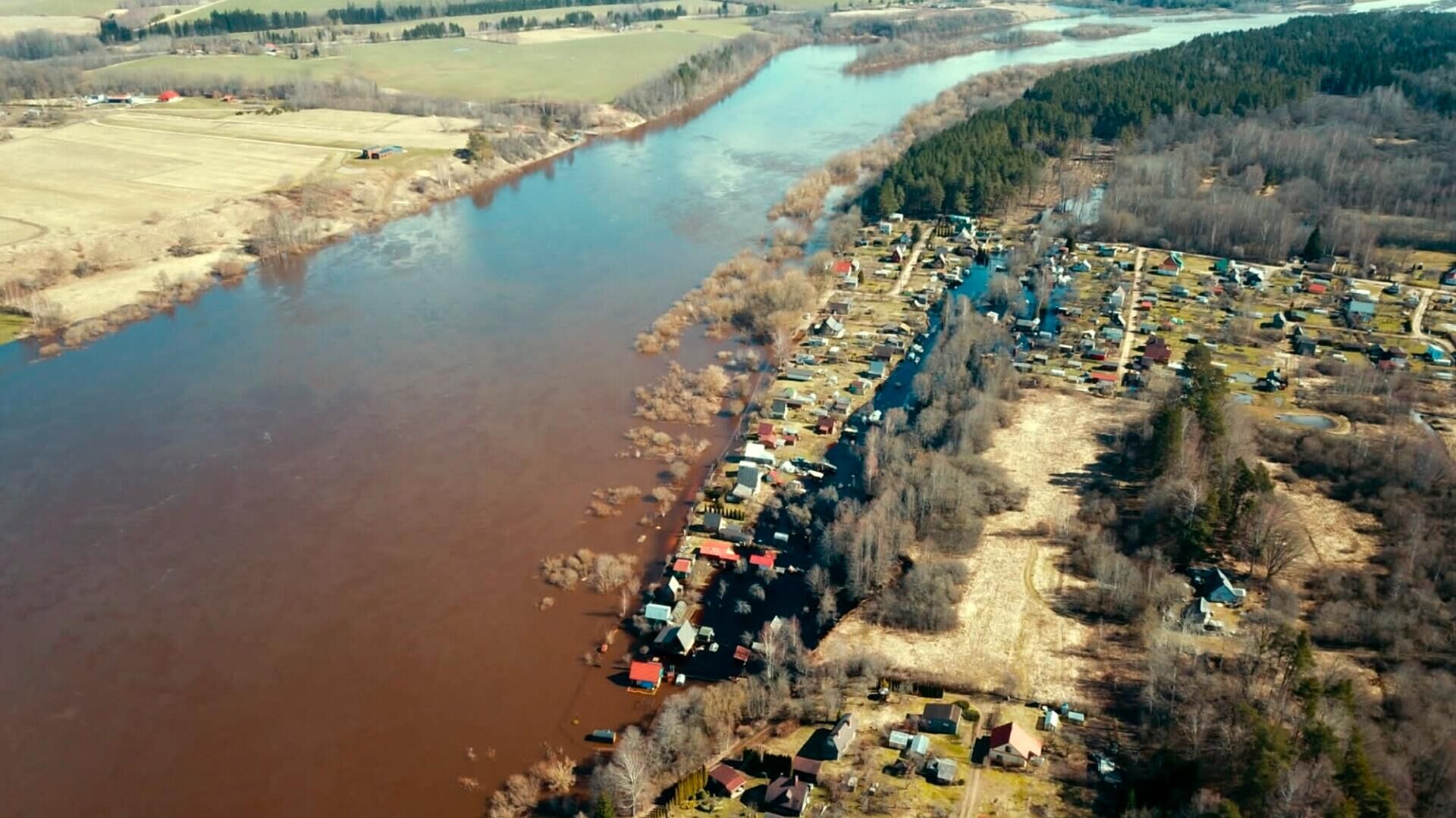 Уровень воды в Даугаве в районе Екабпилса продолжает подниматься, 3 апреля 2023 года - Sputnik Латвия, 1920, 12.04.2023