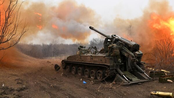 Работа артиллерии ВС РФ в зоне спецоперации - Sputnik Латвия