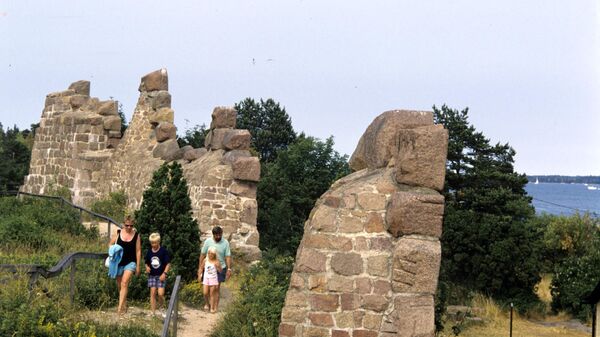 Руины древней русской крепости Бомарсунд на Аландских островах - Sputnik Латвия