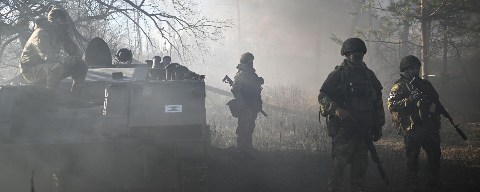 Военнослужащие ВС РФ в зоне спецоперации - Sputnik Латвия, 1920, 01.12.2023
