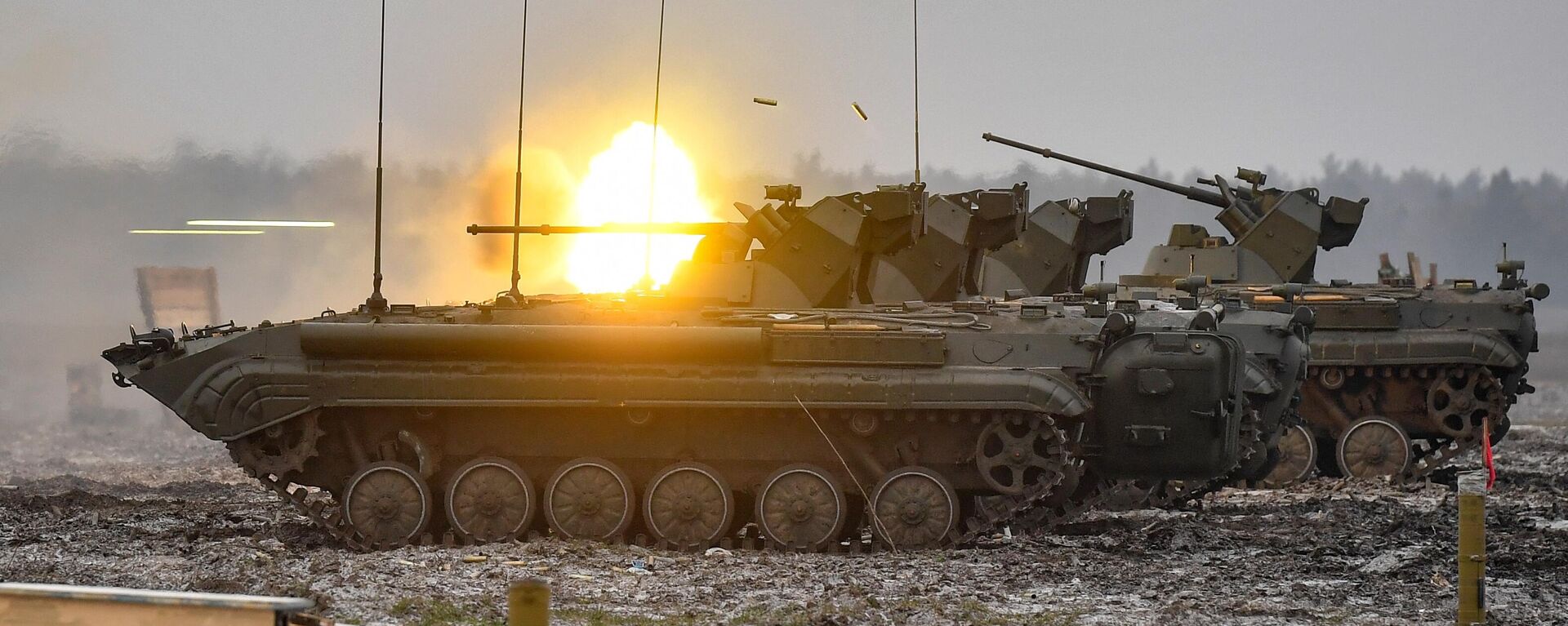 Бронированные самоходные машины БРМ-1К ВС РФ в зоне спецоперации - Sputnik Латвия, 1920, 20.12.2023