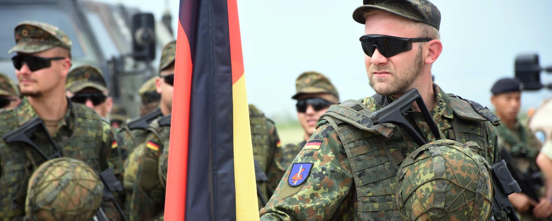 Военнослужащие армии Германии - Sputnik Латвия, 1920, 20.12.2023