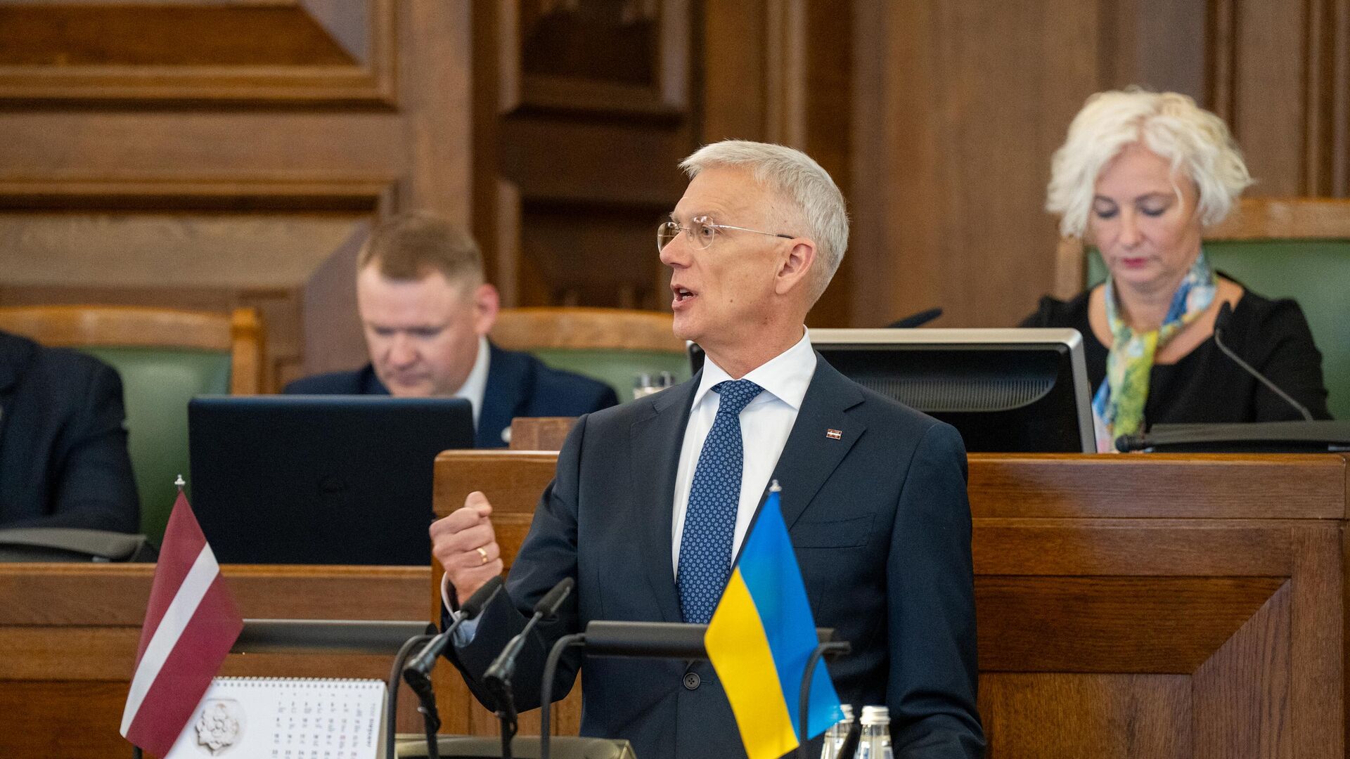 кришьянис кариньш. министры латвии сейчас. премьер министр латвии кариньш. улдис кариньш. а́ртурс кри́шьянис ка́риньш.