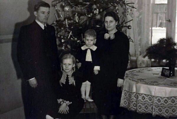 Андрис Лиепа: моим первым языком был латышский Андрис Лиепа: моим первым языком был латышский - Sputnik Латвия