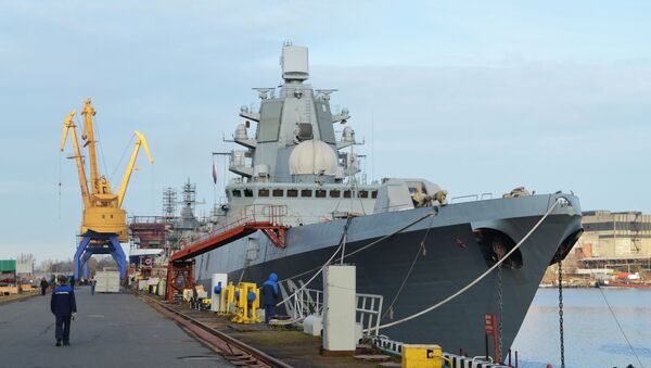 Корабль проекта 22350 Адмирал флота Касатонов на судостроительном предприятии Северная верфь в Санкт-Петербурге - Sputnik Latvija