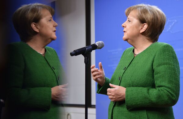 Канцлер Германии Ангела Меркель во время саммита ЕС в Брюсселе - Sputnik Латвия