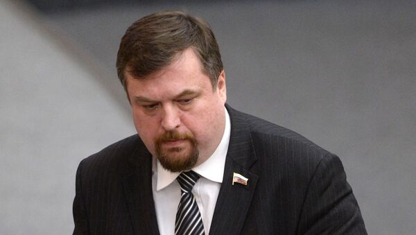 Депутат Государственной Думы РФ от фракции ЛДПР Антон Морозов на пленарном заседании Госдумы РФ. - Sputnik Latvija