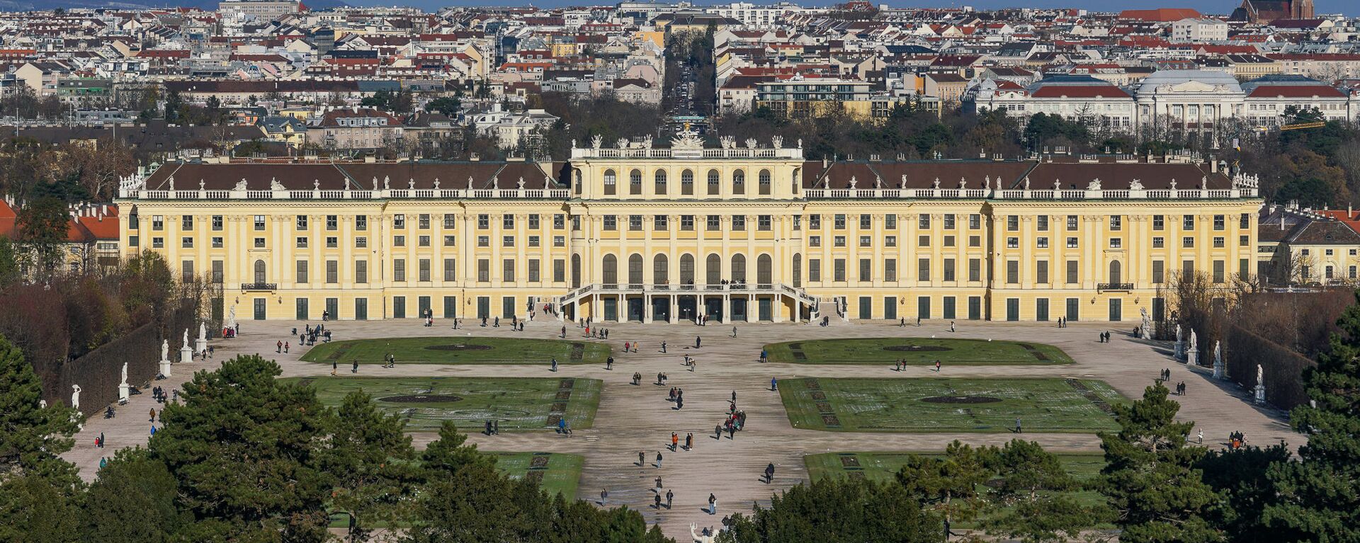 Дворец Шёнбрунн - основная летняя резиденция австрийских императоров династии Габсбургов - Sputnik Латвия, 1920, 17.09.2020