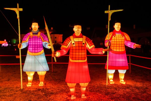 Фестиваль света Великие китайские огни в Пакруойской усадьбе - Sputnik Латвия