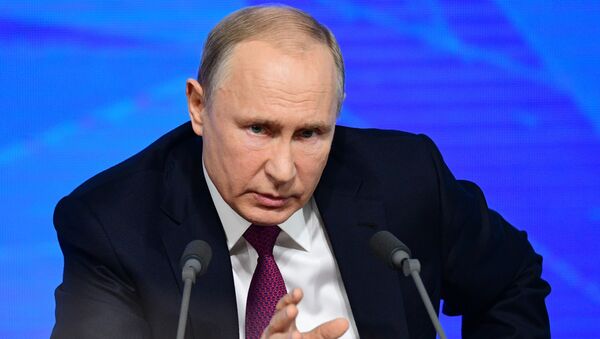 Президент РФ Владимир Путин на большой ежегодной пресс-конференции, 20 декабря 2018 - Sputnik Latvija