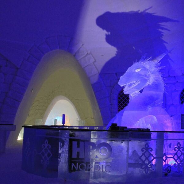 Внутри ледяного отеля Snow Hotel, посвященного сериалу Game of Thrones, а Финляндии - Sputnik Латвия