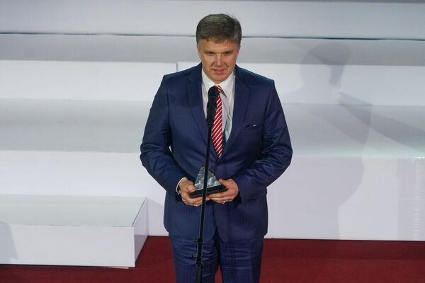 Наставник латвийской бобслейной команды Сандис Прусис на церемонии награждения самых успешных людей латвийского спорта по итогам 2018 года Наставник латвийской бобслейной команды Сандис Прусис на церемонии награждения самых успешных людей латвийского спорта по итогам 2018 года - Sputnik Латвия