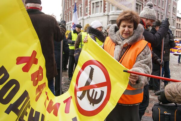 Protesta akcija Rīgā pret sociālo un nacionālo nevienlīdzību Latvijā. 2019. gada 12. janvāris. Protesta akcija Rīgā pret sociālo un nacionālo nevienlīdzību Latvijā. 2019. gada 12. janvāris. - Sputnik Latvija