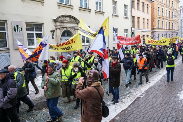 Protesta akcija Rīgā pret sociālo un nacionālo nevienlīdzību Latvijā. 2019. gada 12. janvāris. - Sputnik Latvija