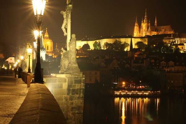 Вид на ночной город Прага, Чешская Республика - Sputnik Латвия