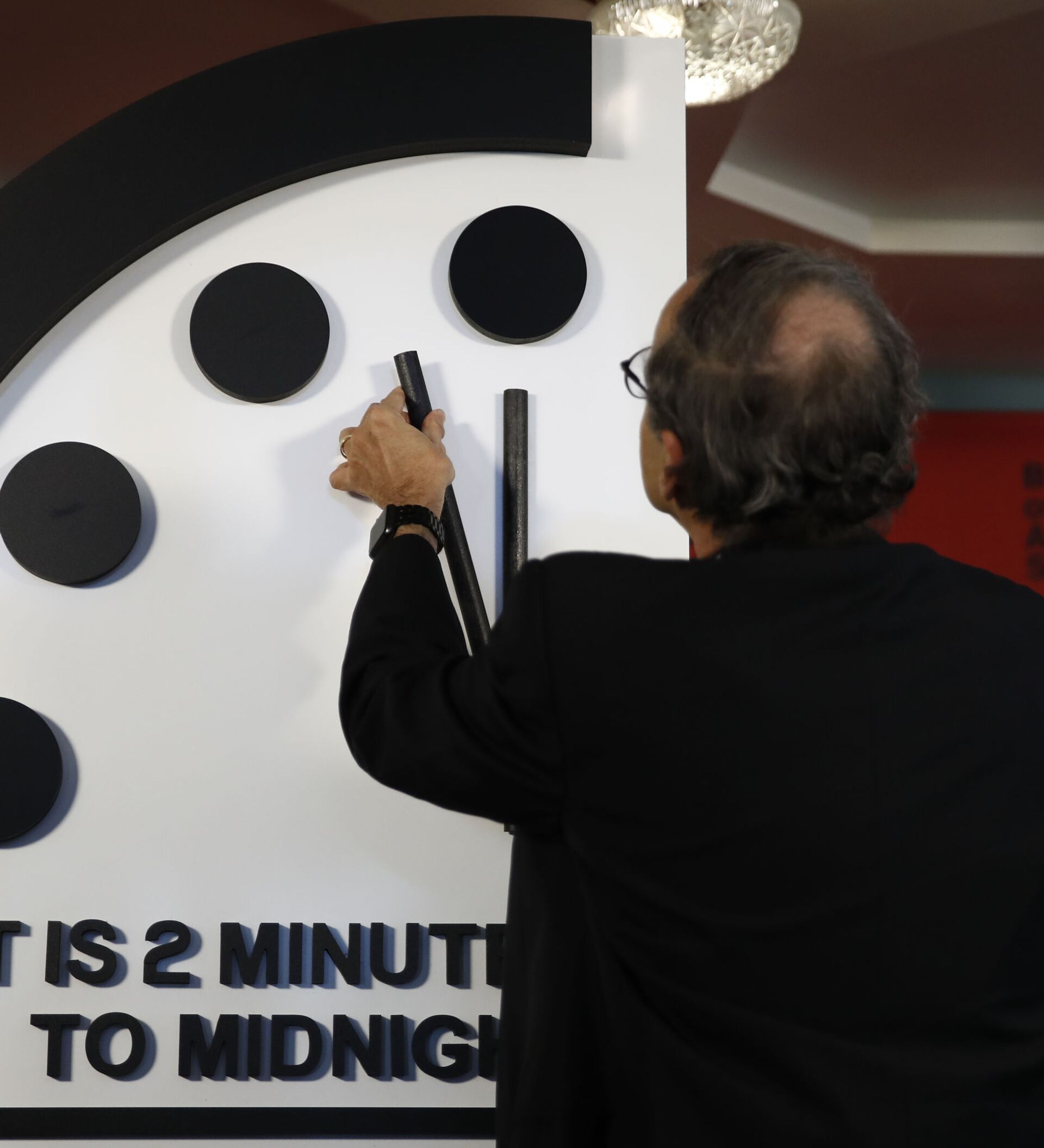 Сколько часов судного дня. Часы Судного дня. Часы до Судного дня. Часы ядерной войны. Ядерные часы Судного дня.