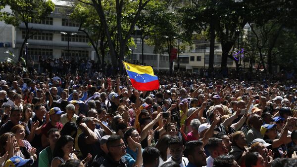 Лидер оппозиции Венесуэлы Хуан Гуаидо выступил на митинге в Каракасе  - Sputnik Латвия