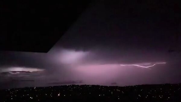 Мощный шторм оставил Сидней без света - Sputnik Латвия