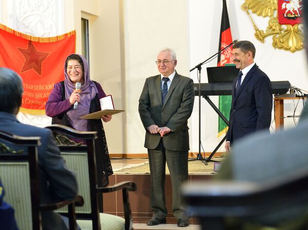 Награждение в посольстве РФ в Кабуле - Sputnik Латвия