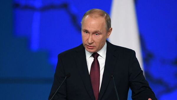 Ежегодное послание президента РФ В. Путина Федеральному Собранию - Sputnik Latvija