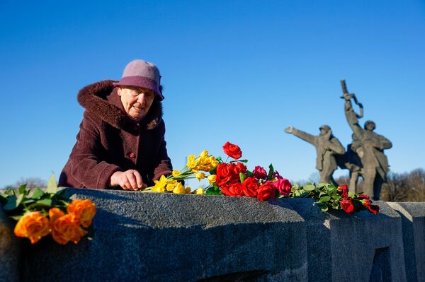 Tēvijas sardzē: 23. februāris ir svētki tiem, kas ir gatavs cīnīties Tēvijas sardzē: 23. februāris ir svētki tiem, kas ir gatavs cīnīties - Sputnik Latvija