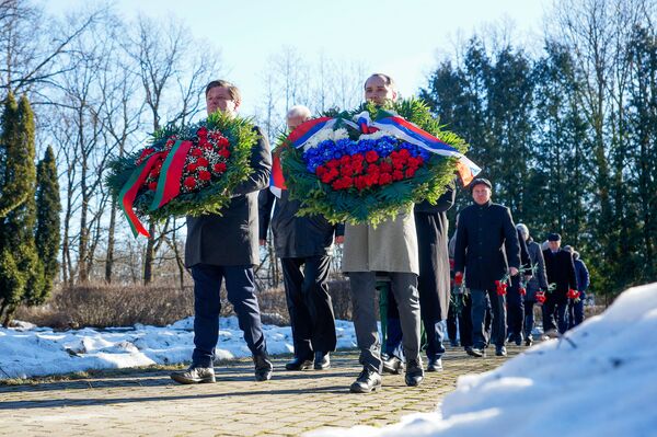 Tēvijas sardzē: 23. februāris ir svētki tiem, kas ir gatavs cīnīties Tēvijas sardzē: 23. februāris ir svētki tiem, kas ir gatavs cīnīties - Sputnik Latvija