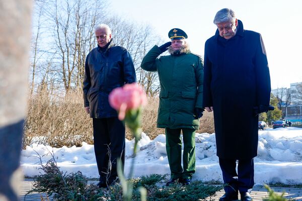 Tēvijas sardzē: 23. februāris ir svētki tiem, kas ir gatavs cīnīties Tēvijas sardzē: 23. februāris ir svētki tiem, kas ir gatavs cīnīties - Sputnik Latvija