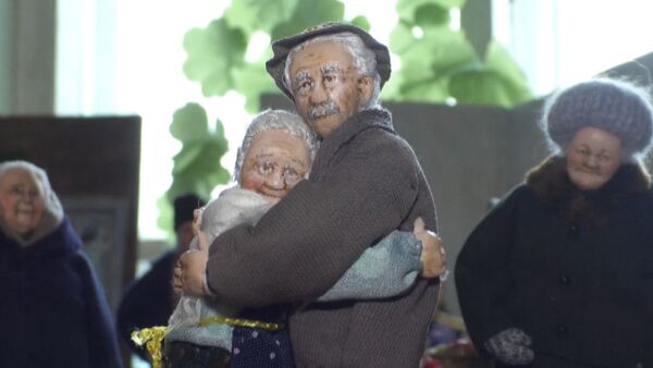Трогательные кукольные бабушки - видео - Sputnik Латвия
