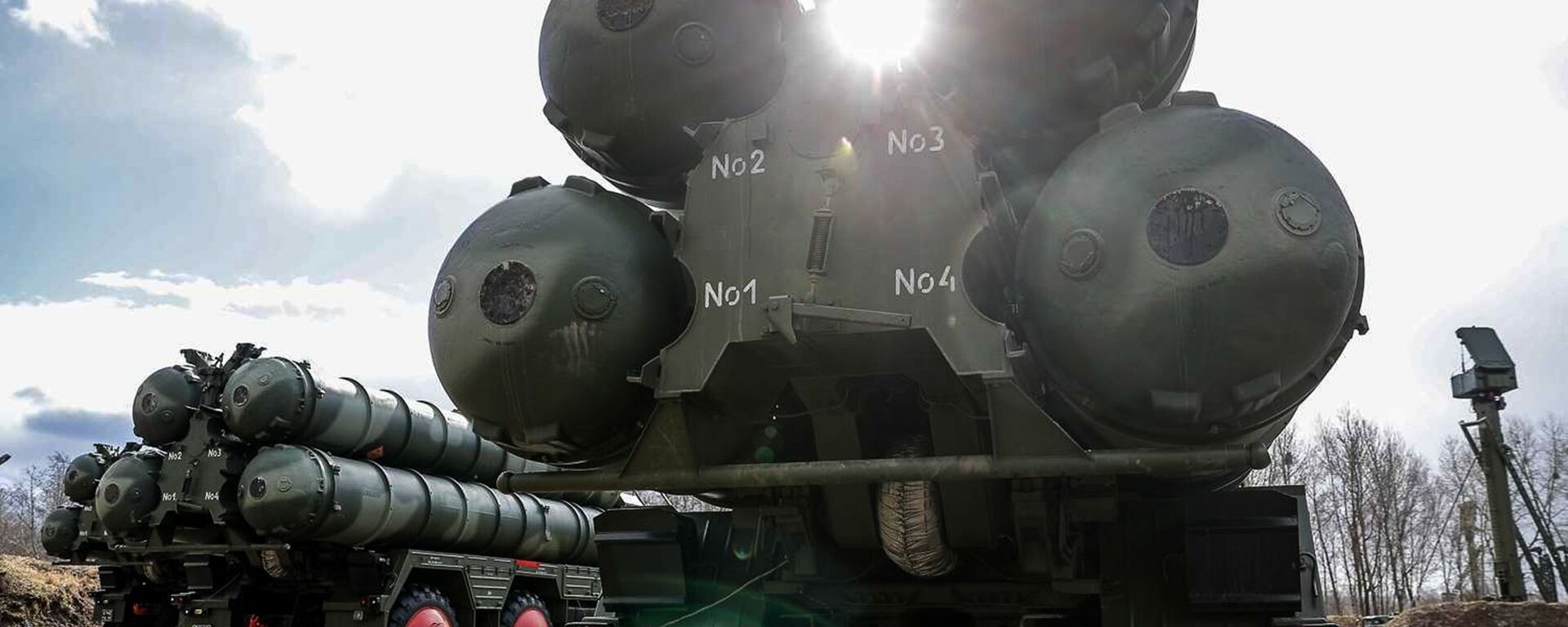 Новые расчеты С-400 заступили на первое боевое дежурство в Калининградской области - Sputnik Латвия, 1920, 17.06.2021