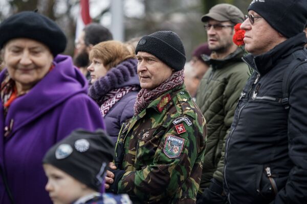 Старая Рига вся в свастике: марш проигравших и позор Европы Старая Рига вся в свастике: марш проигравших и позор Европы - Sputnik Латвия