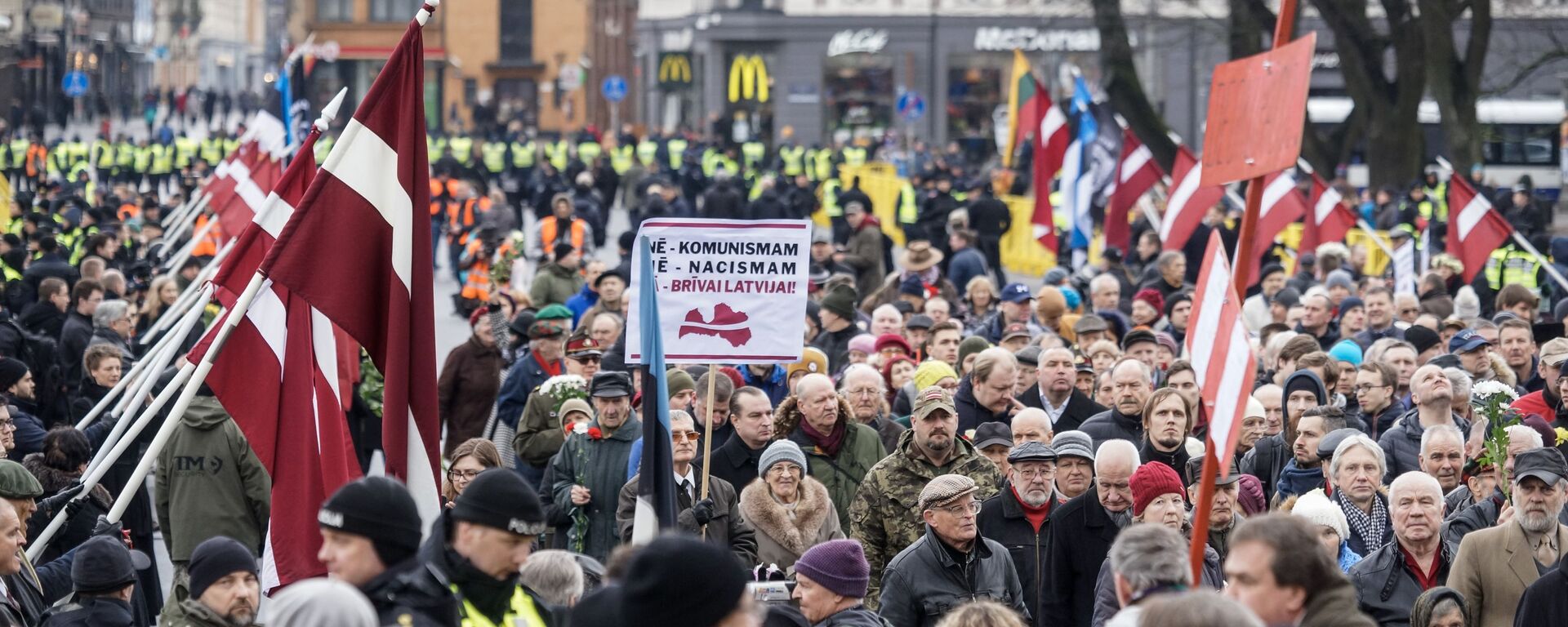 Шествие легионеров в Риге 16 марта 2019 - Sputnik Latvija, 1920, 13.09.2021