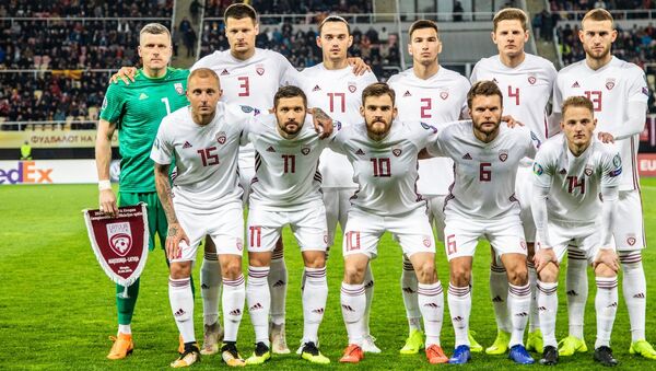 Игроки сборной Латвии по футболу перед отборочным матчем ЧЕ-2020 против команды Северной Македонии - Sputnik Латвия
