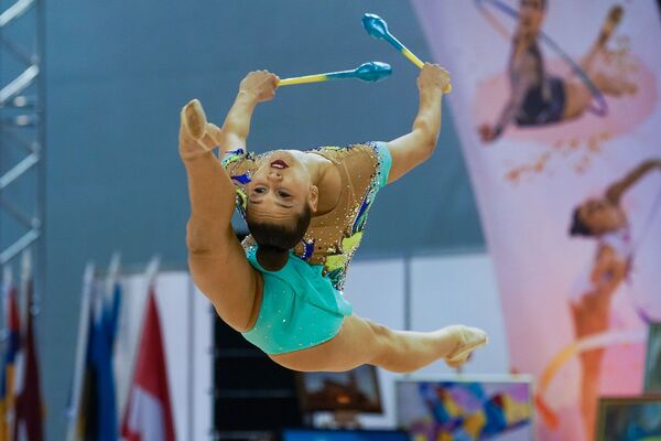 Диера Бурханходжаева из Узбекистана заняла 25-е место в многоборье - Sputnik Латвия