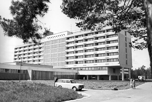 Здание санатория Яункемери в Юрмале, 1983 - Sputnik Латвия