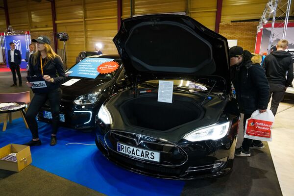 Рев моторов на всю столицу: в зале Кипсала открылась выставка Авто-2019 Рев моторов на всю столицу: в зале Кипсала открылась выставка Авто-2019 - Sputnik Латвия