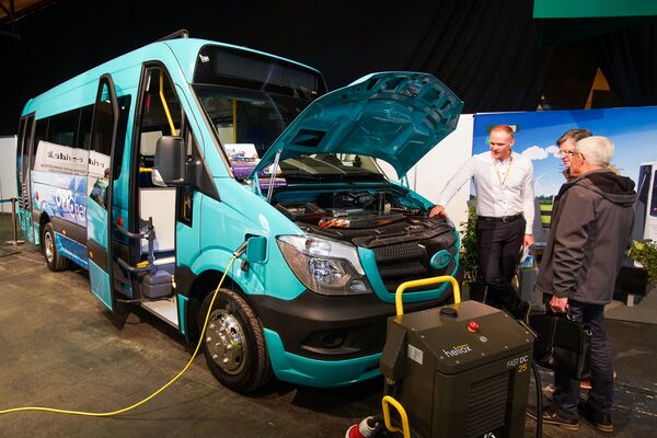 Рев моторов на всю столицу: в зале Кипсала открылась выставка Авто-2019 Рев моторов на всю столицу: в зале Кипсала открылась выставка Авто-2019 - Sputnik Латвия