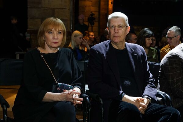 Президентский бал в разные годы: скромность, пышность и скандалы Президентский бал в разные годы: скромность, пышность и скандалы - Sputnik Латвия