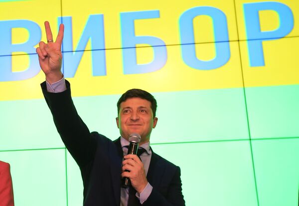 С Донбассом поступим по-новому. Как Зеленский взорвал украинскую политику С Донбассом поступим по-новому. Как Зеленский взорвал украинскую политику - Sputnik Латвия