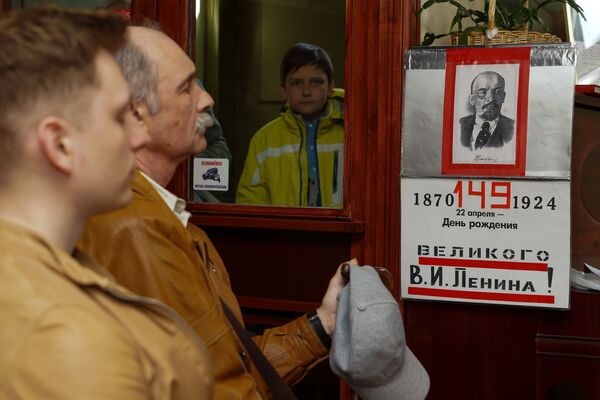 Ленин жил, Ленин жив, Ленин будет жить в Риге Ленин жил, Ленин жив, Ленин будет жить в Риге - Sputnik Латвия
