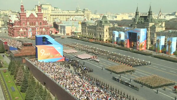 Генеральная репетиция раскрыла секреты парада Победы - видео - Sputnik Латвия
