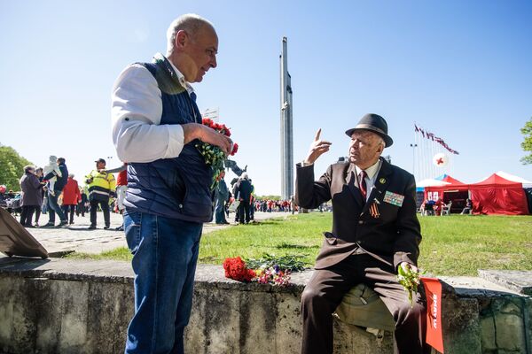 День Победы — народный праздник: его из истории Латвии не вычеркнуть День Победы — народный праздник: его из истории Латвии не вычеркнуть - Sputnik Латвия