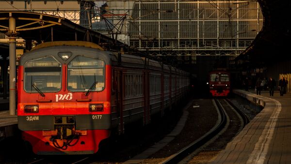 Поезд на платформе Киевского вокзала - Sputnik Latvija