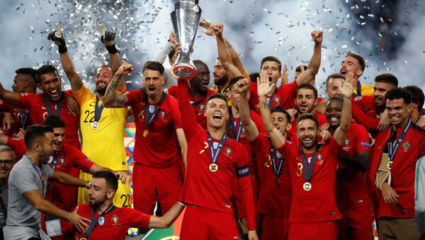 Лига наций УЕФА. Португальцы празднуют победу - Sputnik Латвия